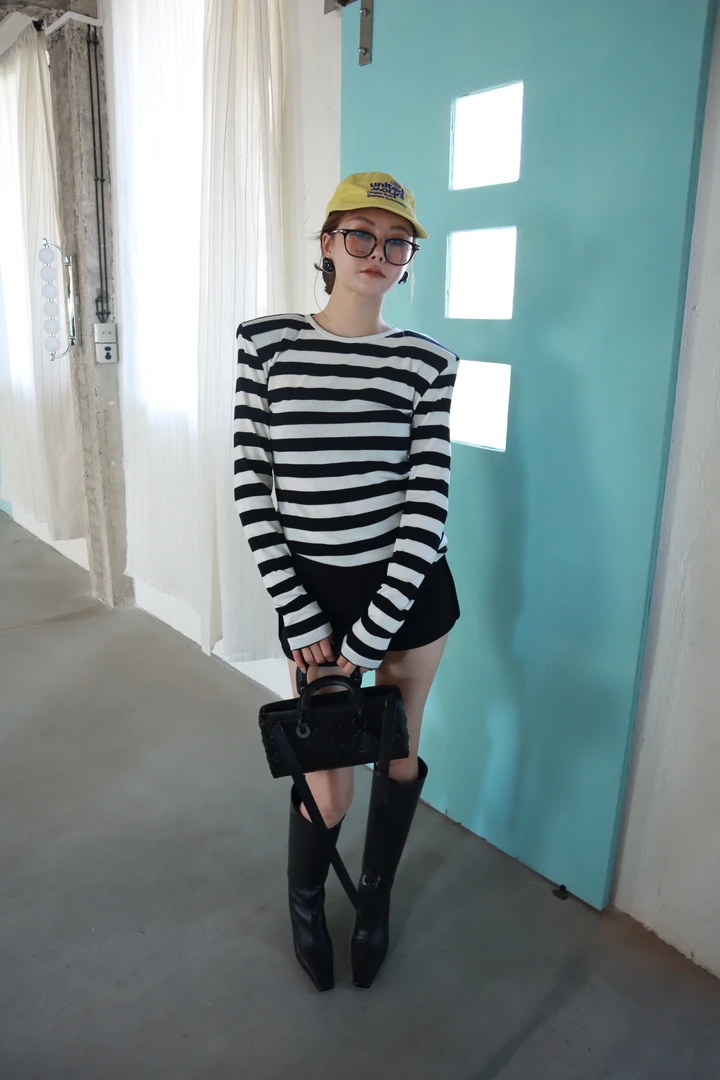 KIOKWANG//条纹控必备 撞色拼接圆领长袖收腰修身垫肩上衣