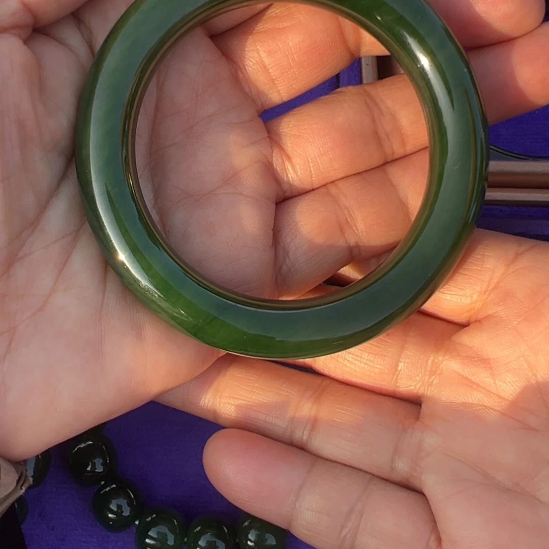 未镶嵌手镯和田玉