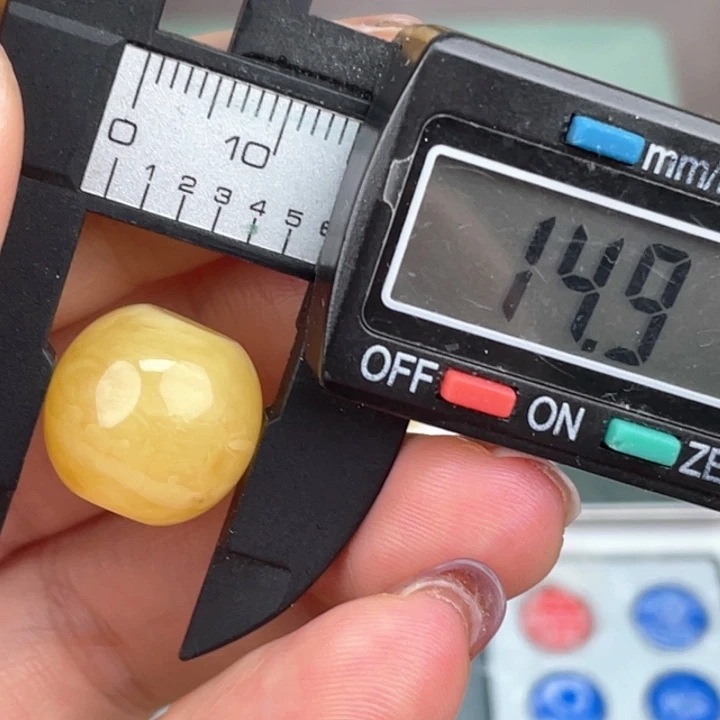 琥珀裸石未镶嵌微瑕948