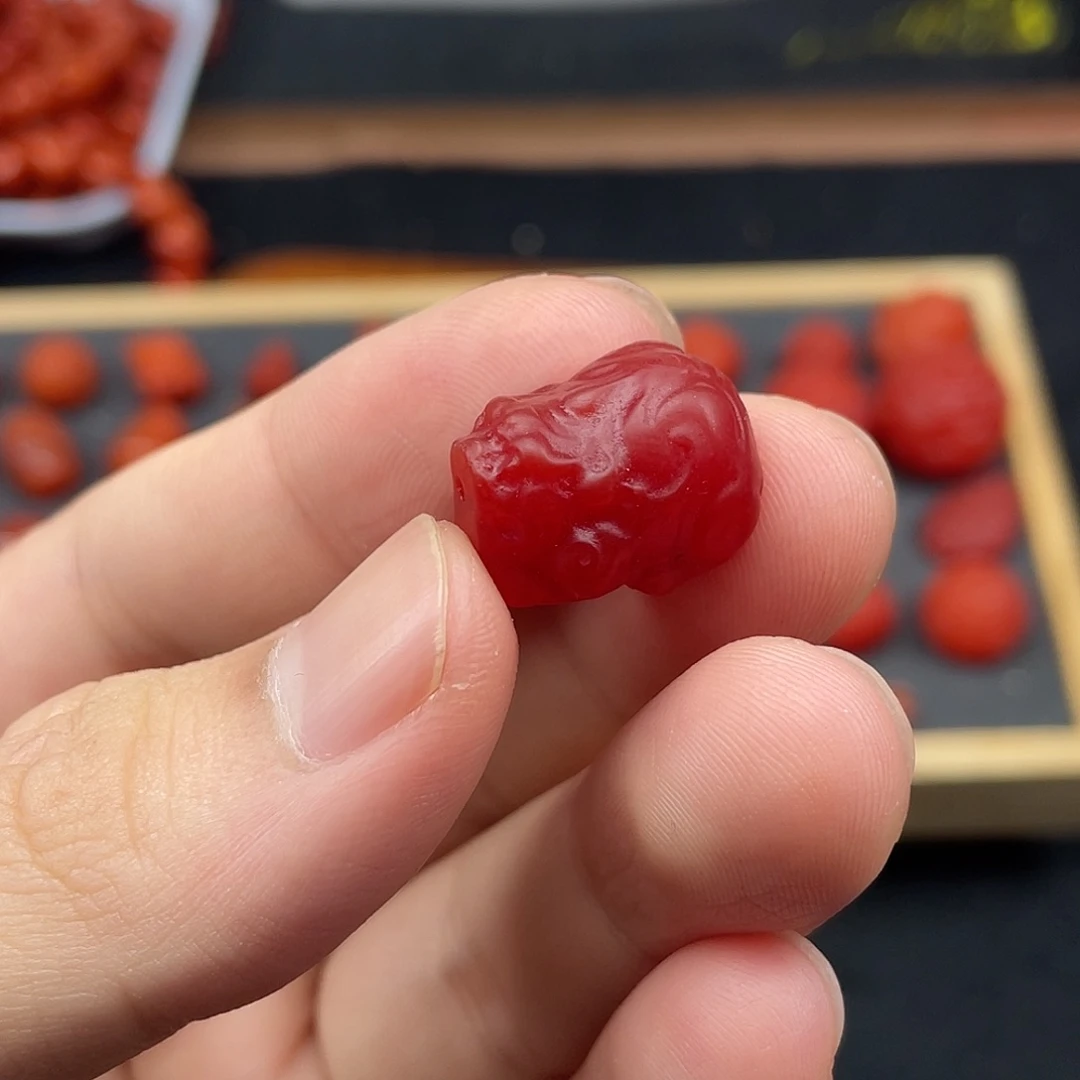 南红玛瑙18号保山锦红哑光立体貔貅未镶嵌