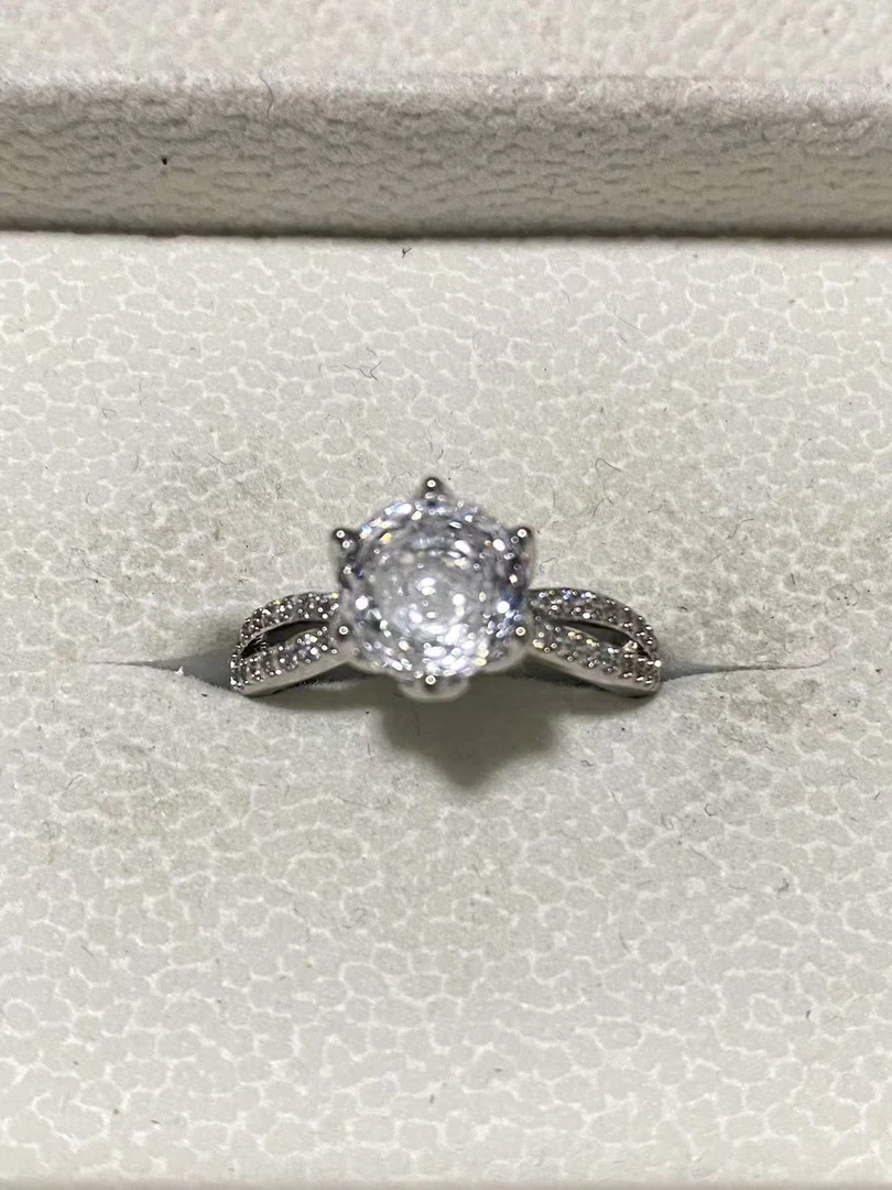 【典藏臻品】时尚气质百搭戒指Wd126143