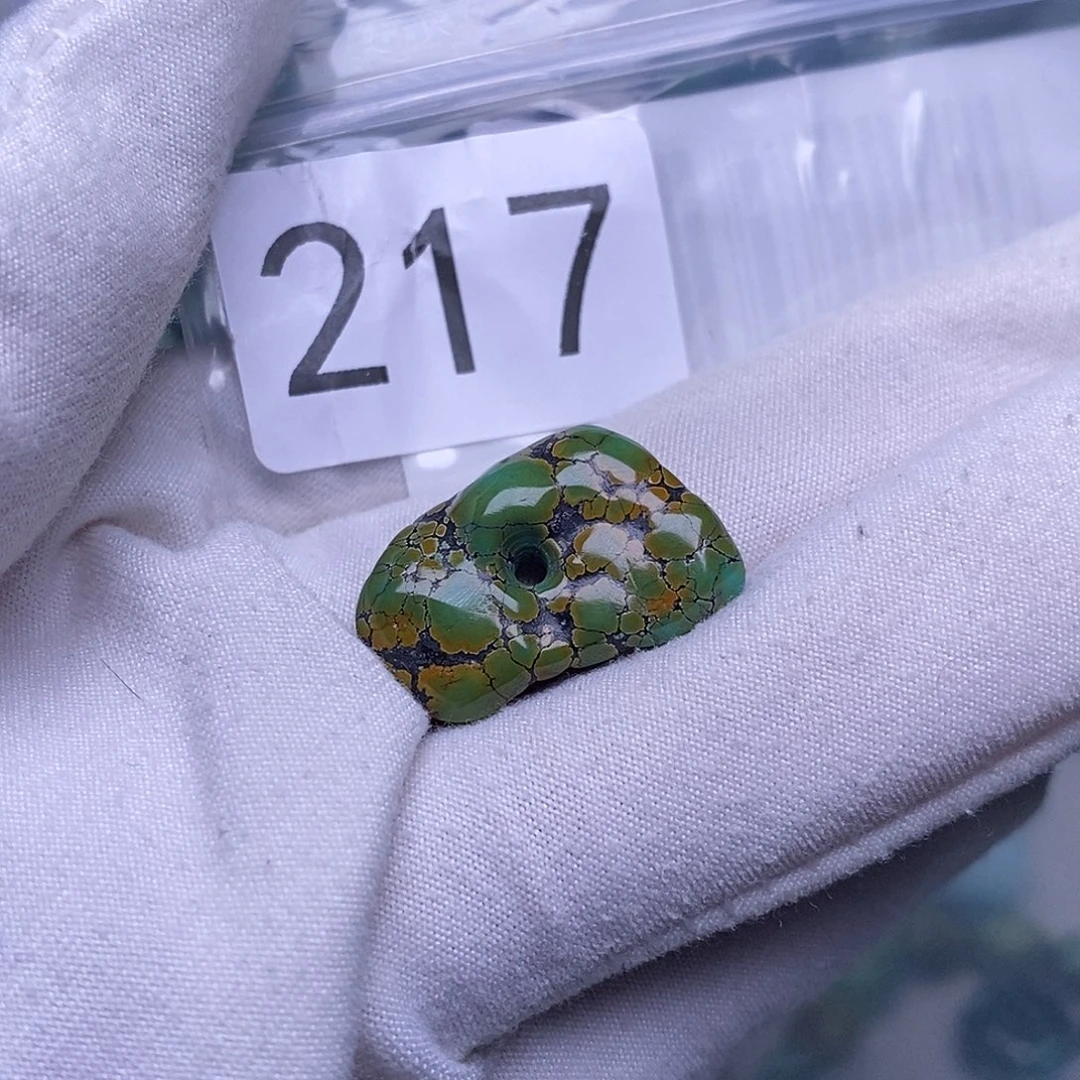 绿松石未镶嵌珠宝半成品