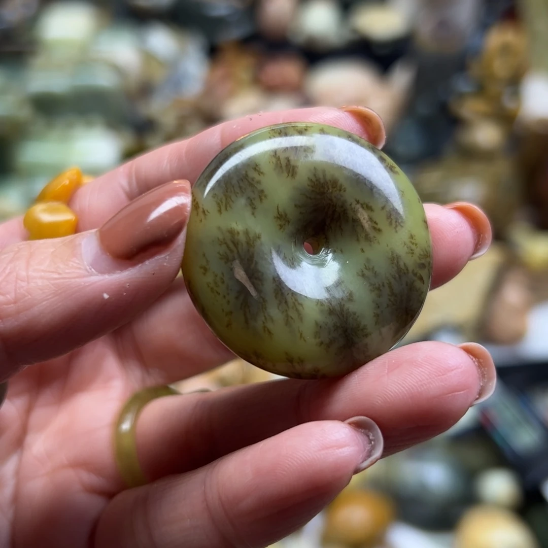 ****草岫玉未镶嵌颈饰辽阳料水草扣子