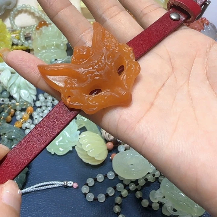 未镶嵌蛇纹石玉吊坠