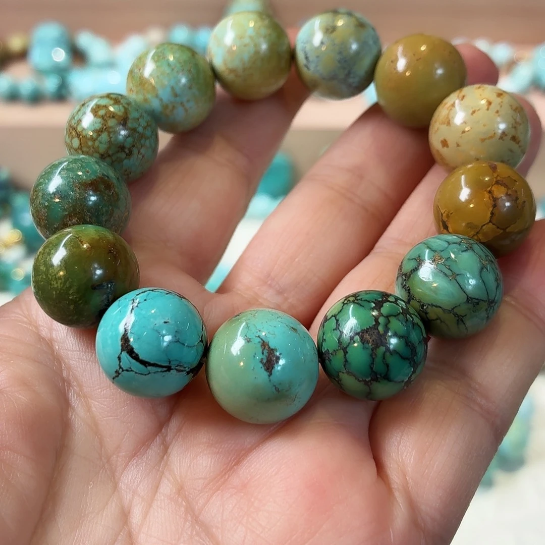 @***@绿松石未镶嵌颈饰