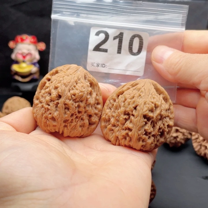 把件文玩核桃南疆42 40 42