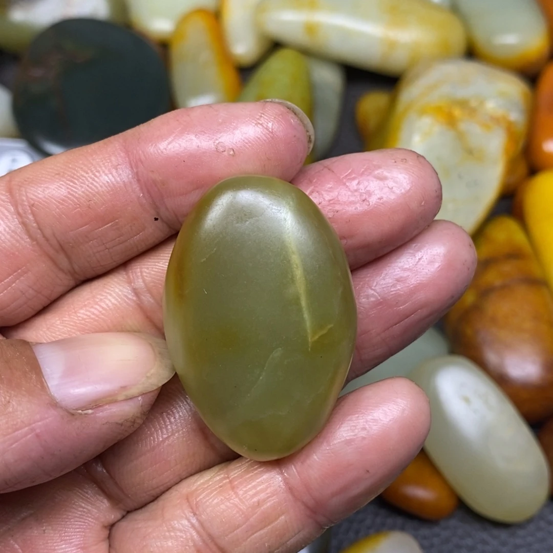 和田玉（糖玉）挂件未镶嵌