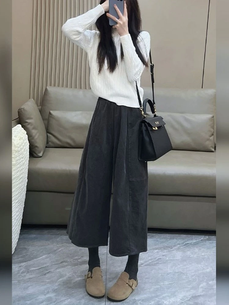 2025年秋季新款女装高级感轻奢显瘦白色针织衫上衣灰色阔腿裤套装