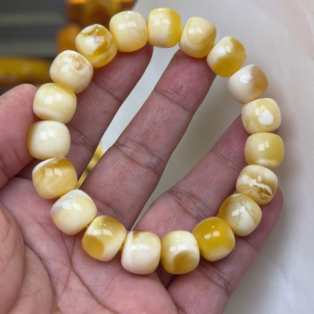 蜜蜡未镶嵌珠宝奇石12加23.84克