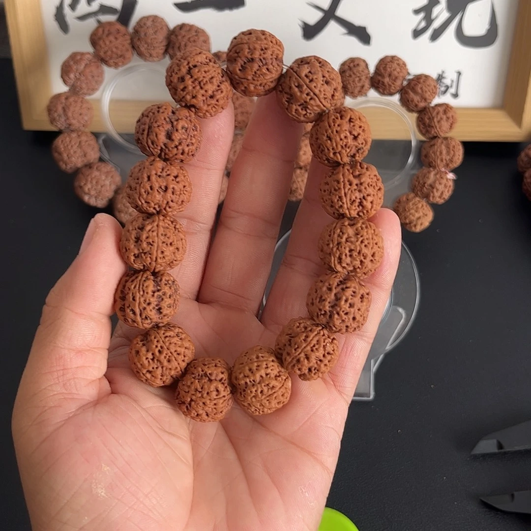 食****吊坠金刚菩提20蜂王梅花