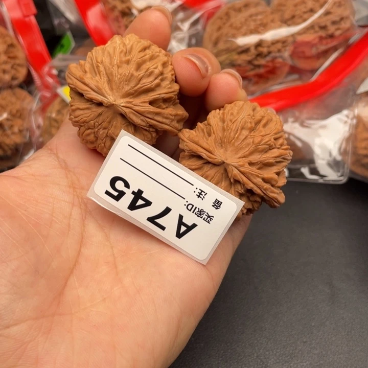 文玩核桃吊坠核桃