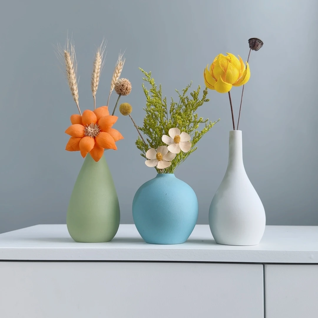 摆件陶瓷小花瓶摆件含花总高约20-30cm