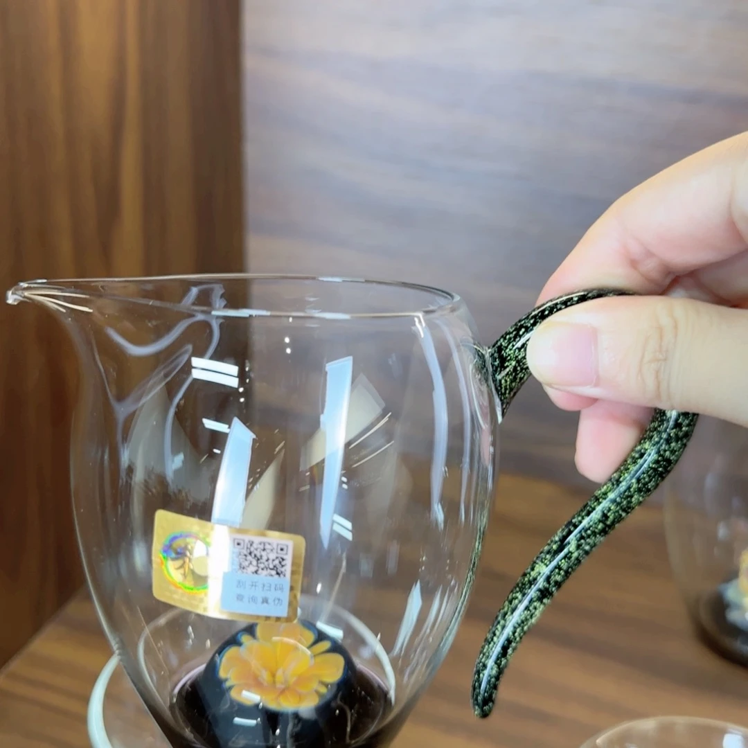 禾器芳韵怡然珀黑金。。。