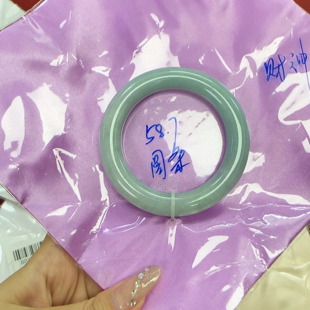 翡翠手镯未镶嵌天然缅甸翡翠手镯