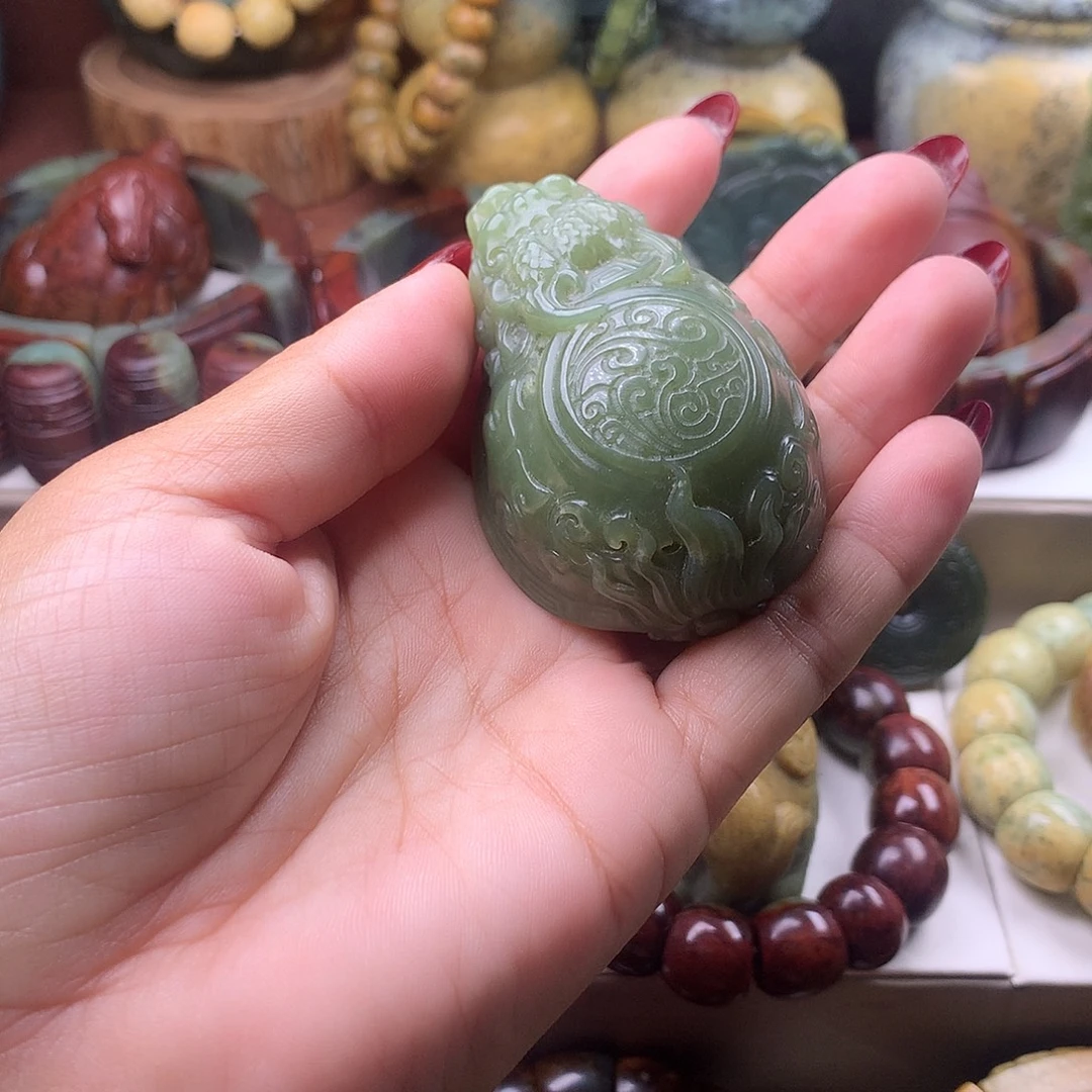 岫岩河磨玉（透闪石质玉）未镶嵌把件