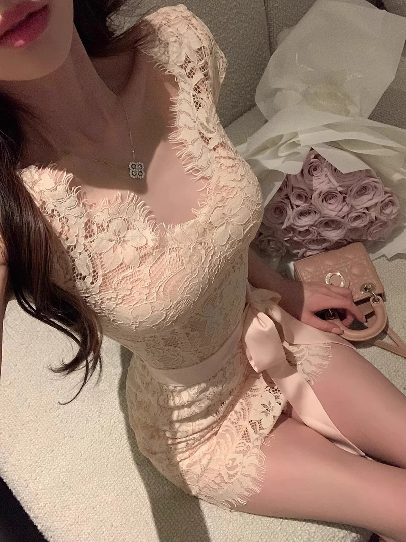 向晚.气质温柔蕾丝梦中情裙收腰女连衣包臀裙