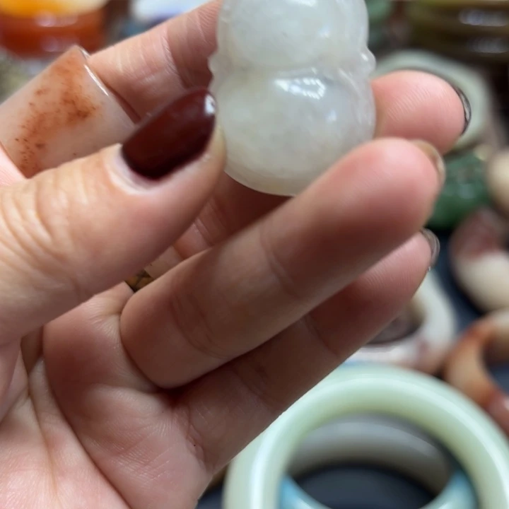 石英岩玉合金颈饰