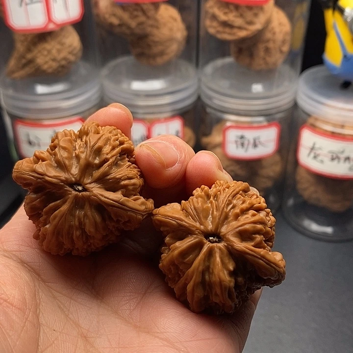 哎***…文玩核桃把件虎头王41