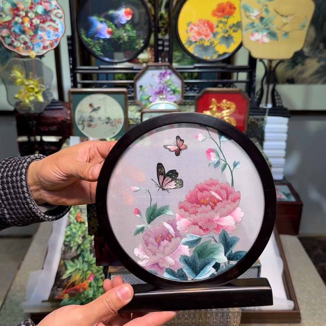 刺绣刺绣工艺精湛