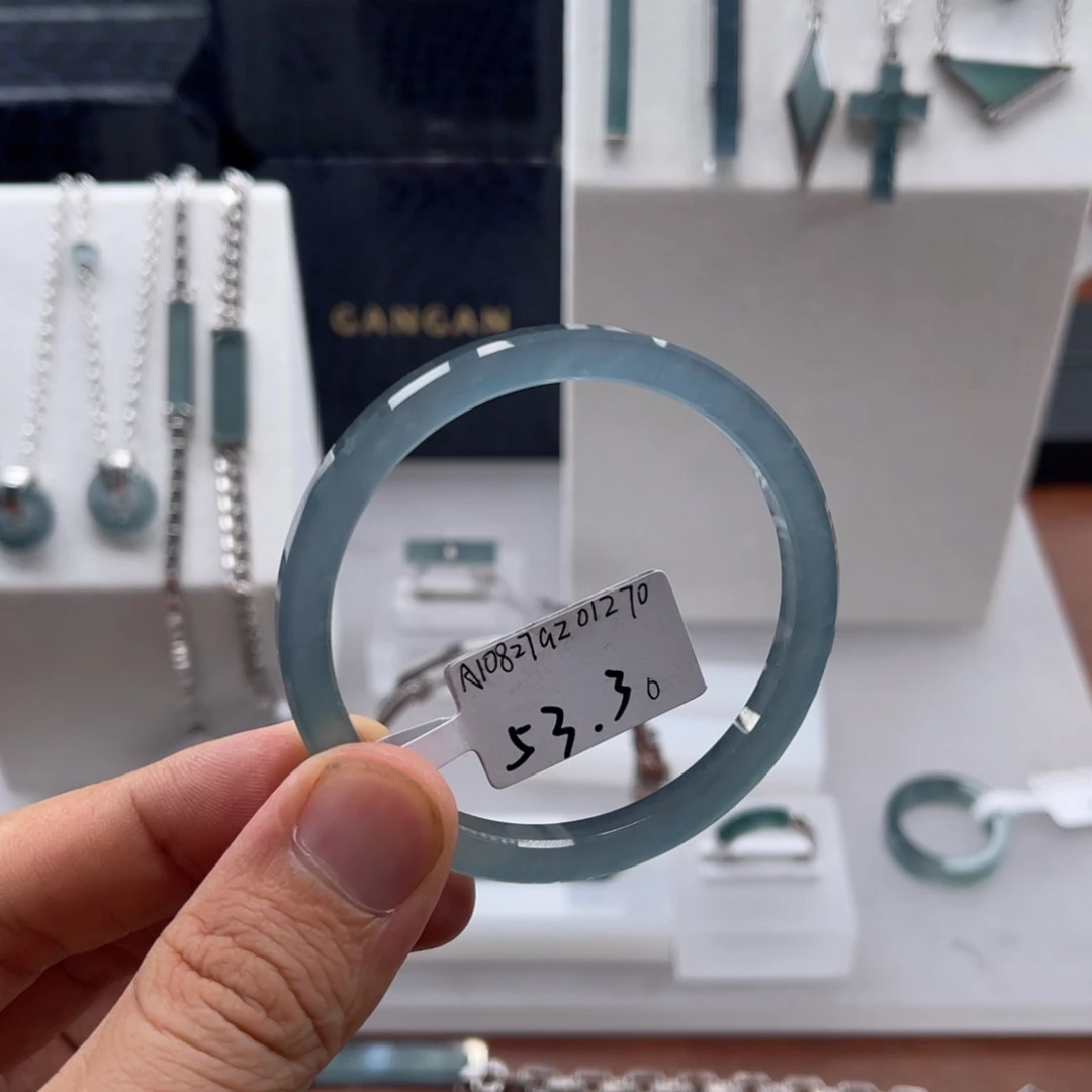 翡翠未镶嵌手镯53.30