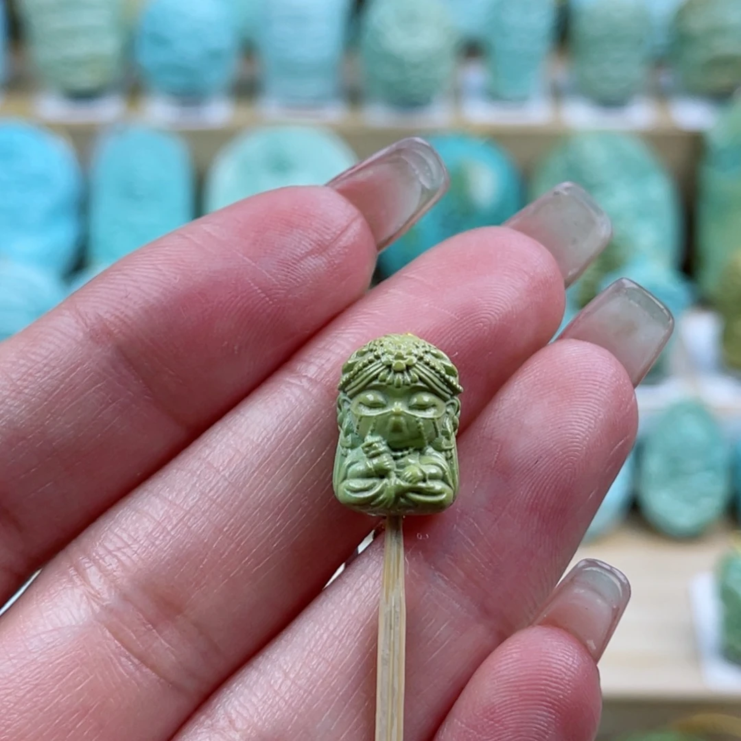 绿松石未镶嵌珠宝奇石