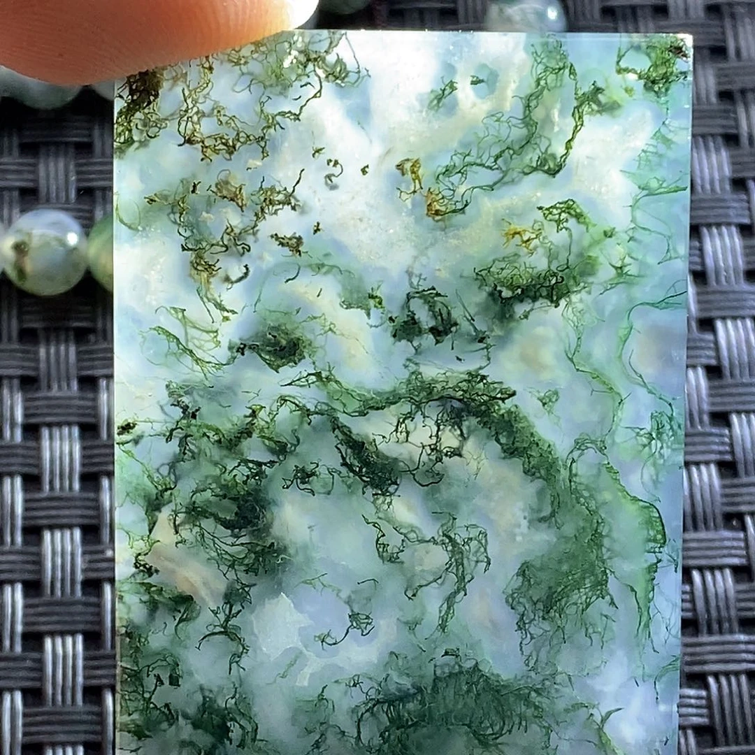 未镶嵌颈饰玛瑙/玉髓南**?