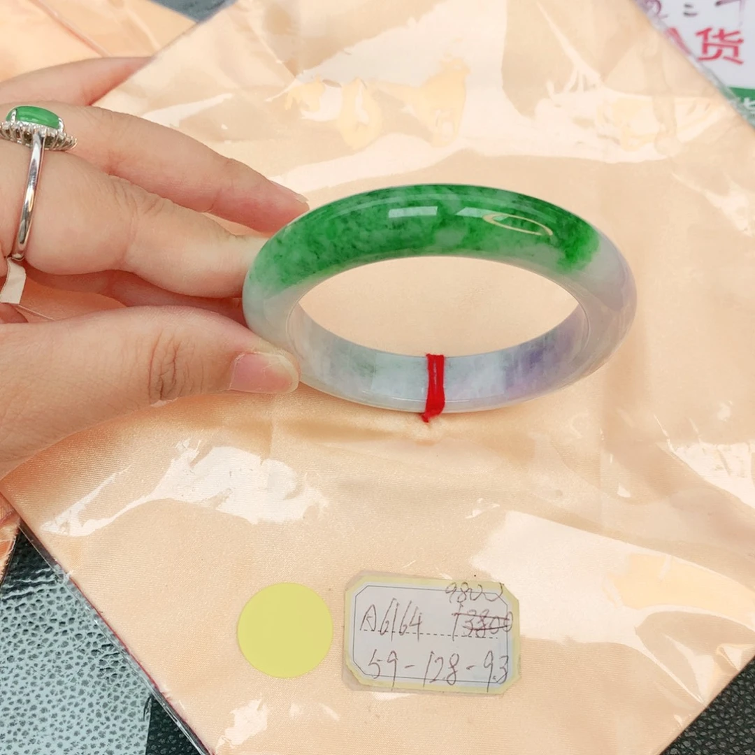 翡翠手镯未镶嵌缅甸翡翠