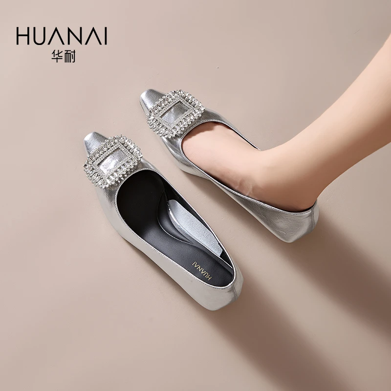 华耐高跟鞋女2025春新款水钻方扣气质浅口通勤时装单鞋尖头晚晚鞋