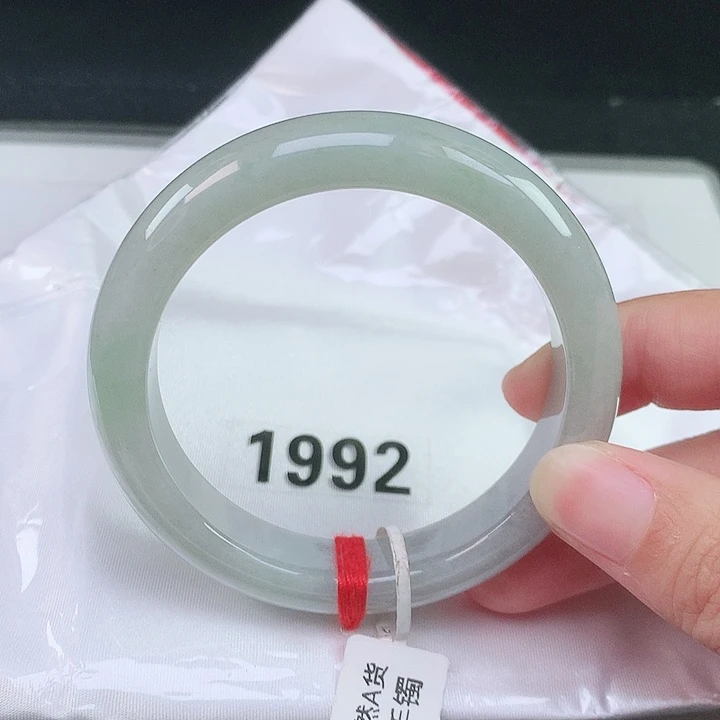 翡翠未镶嵌手镯翡翠
