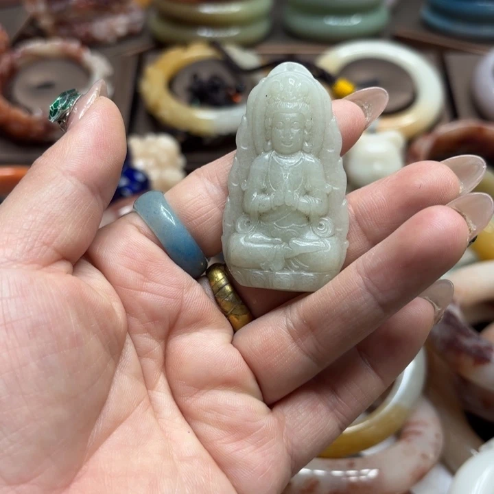石英岩玉合金颈饰