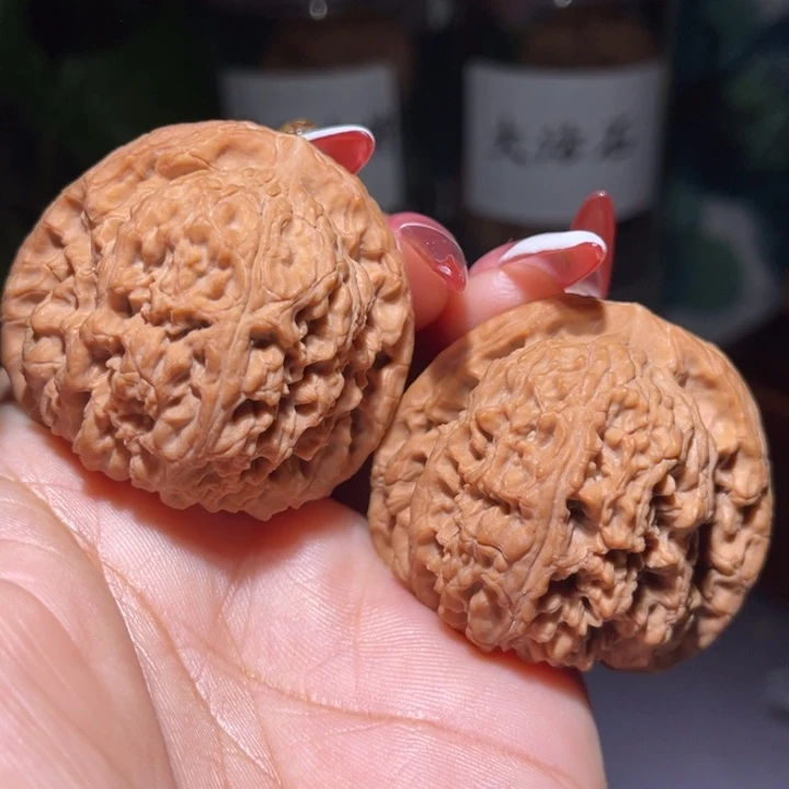 黑***默文玩核桃吊坠          43