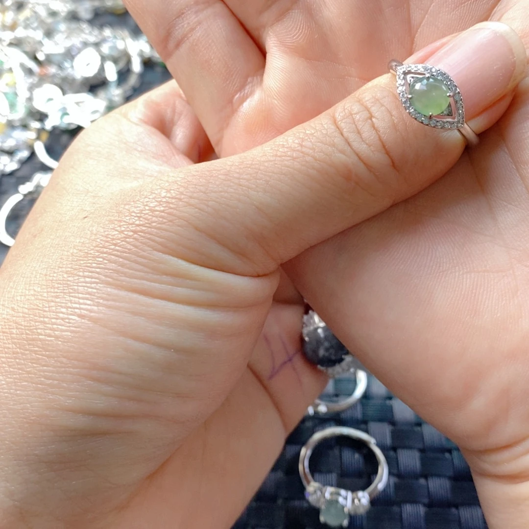 墨***涵未镶嵌戒指翡翠缅甸