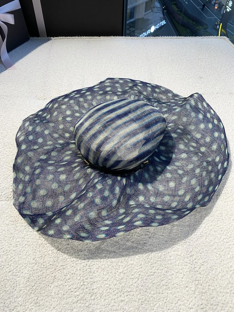 99新 MIU MIU/缪缪 pp1538 复古蕾丝帽子 xs码