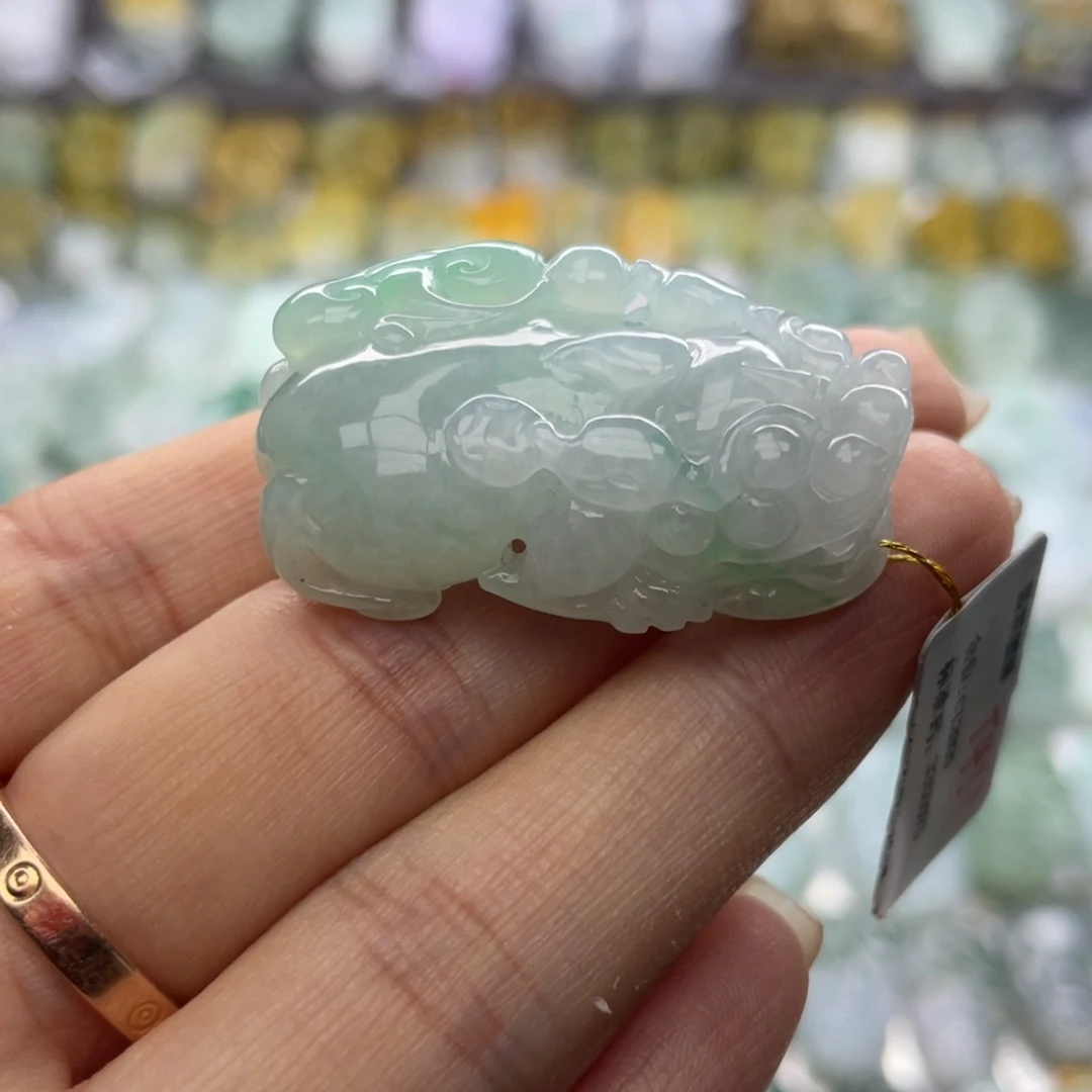 颈饰未镶嵌翡翠貔貅