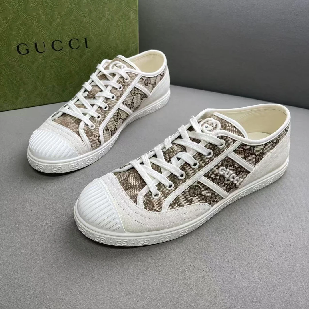 未使用 GUCCI/古驰 乌木色双G老花满印休闲板鞋 41码/全新涂标