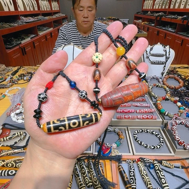 未镶嵌玛瑙/玉髓珠宝奇石