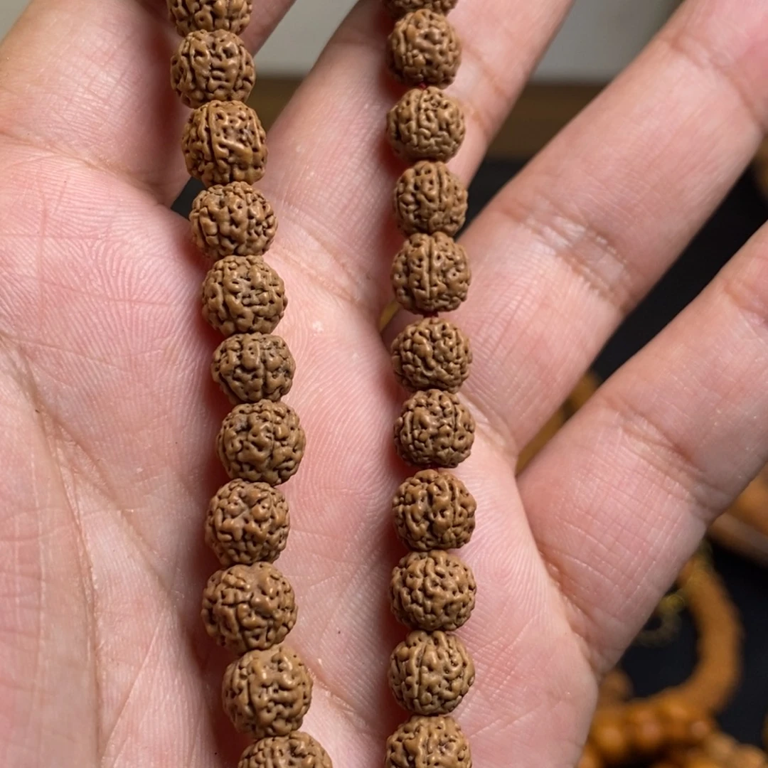 回***岸猴头核桃吊坠金刚