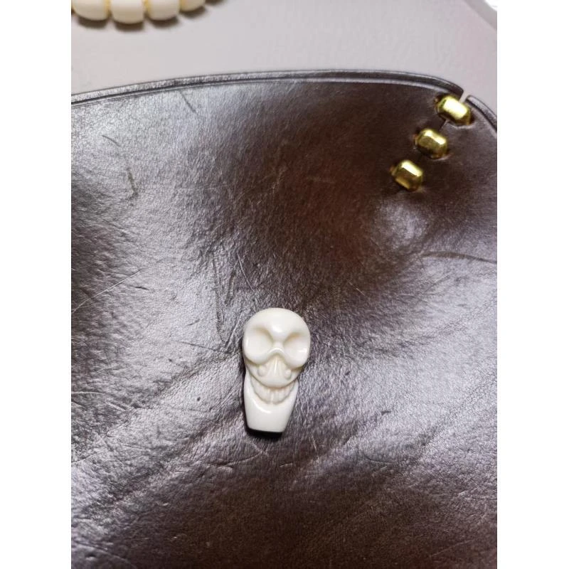 st0148鹿角 瓷白大嘴骷髅三通