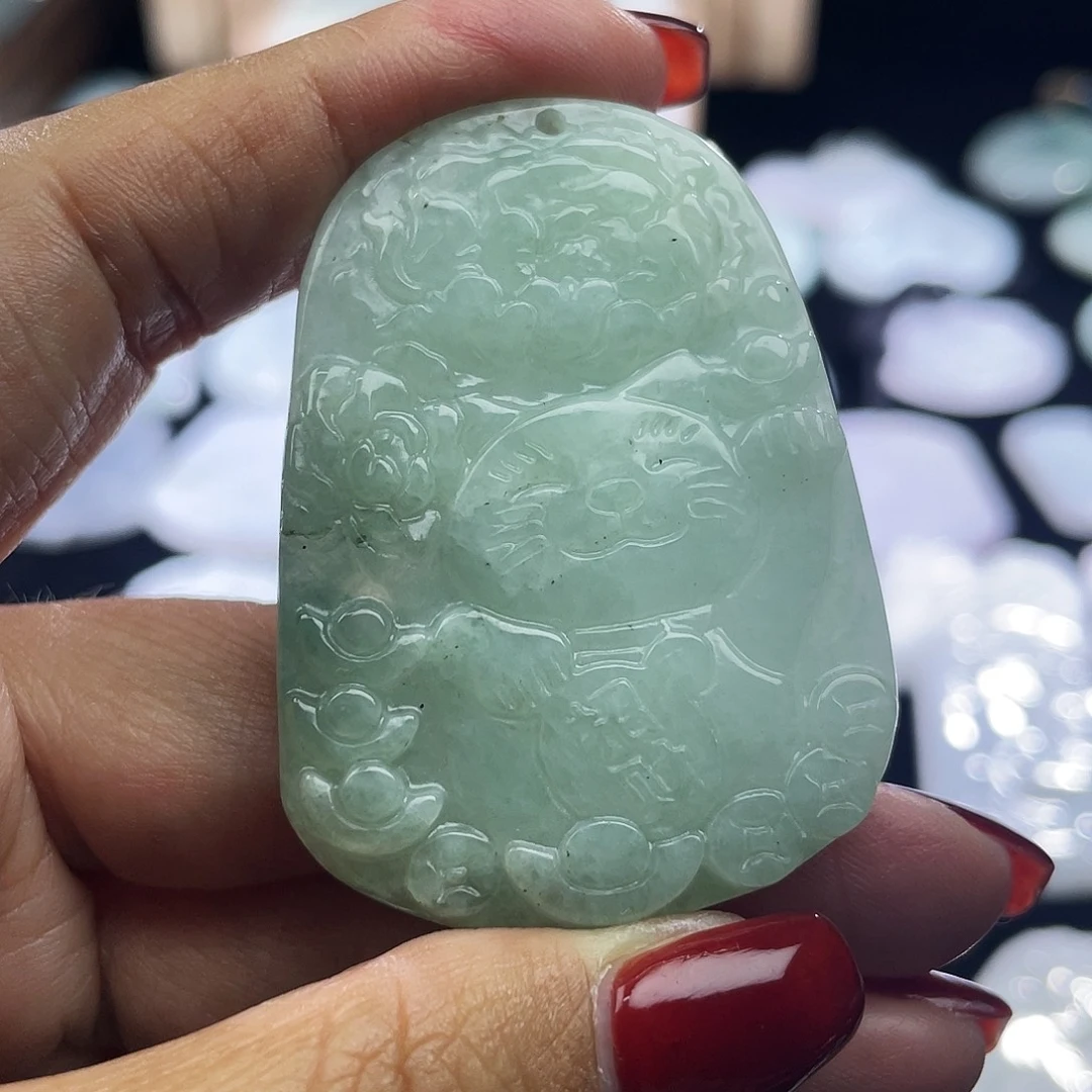 翡翠未镶嵌颈饰招财猫，包容