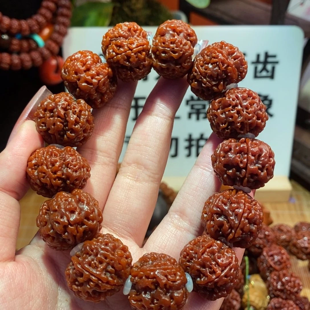 金刚菩提手串236玉化