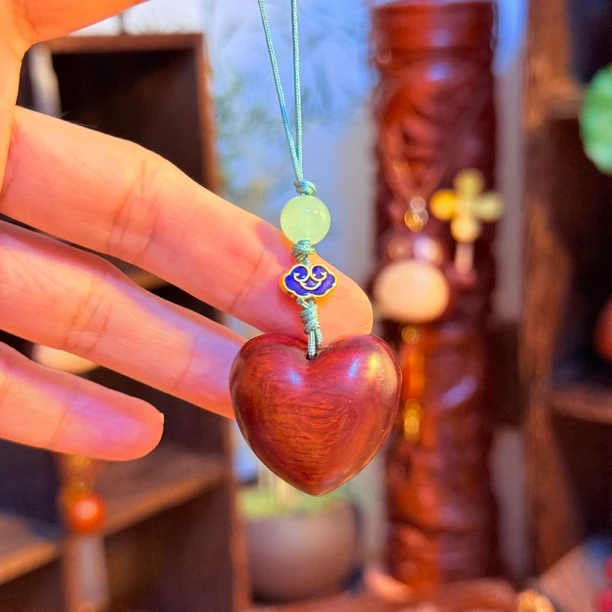 檀木爱心木质手机挂件系列车挂红木文玩吊坠饰品钥匙扣礼品