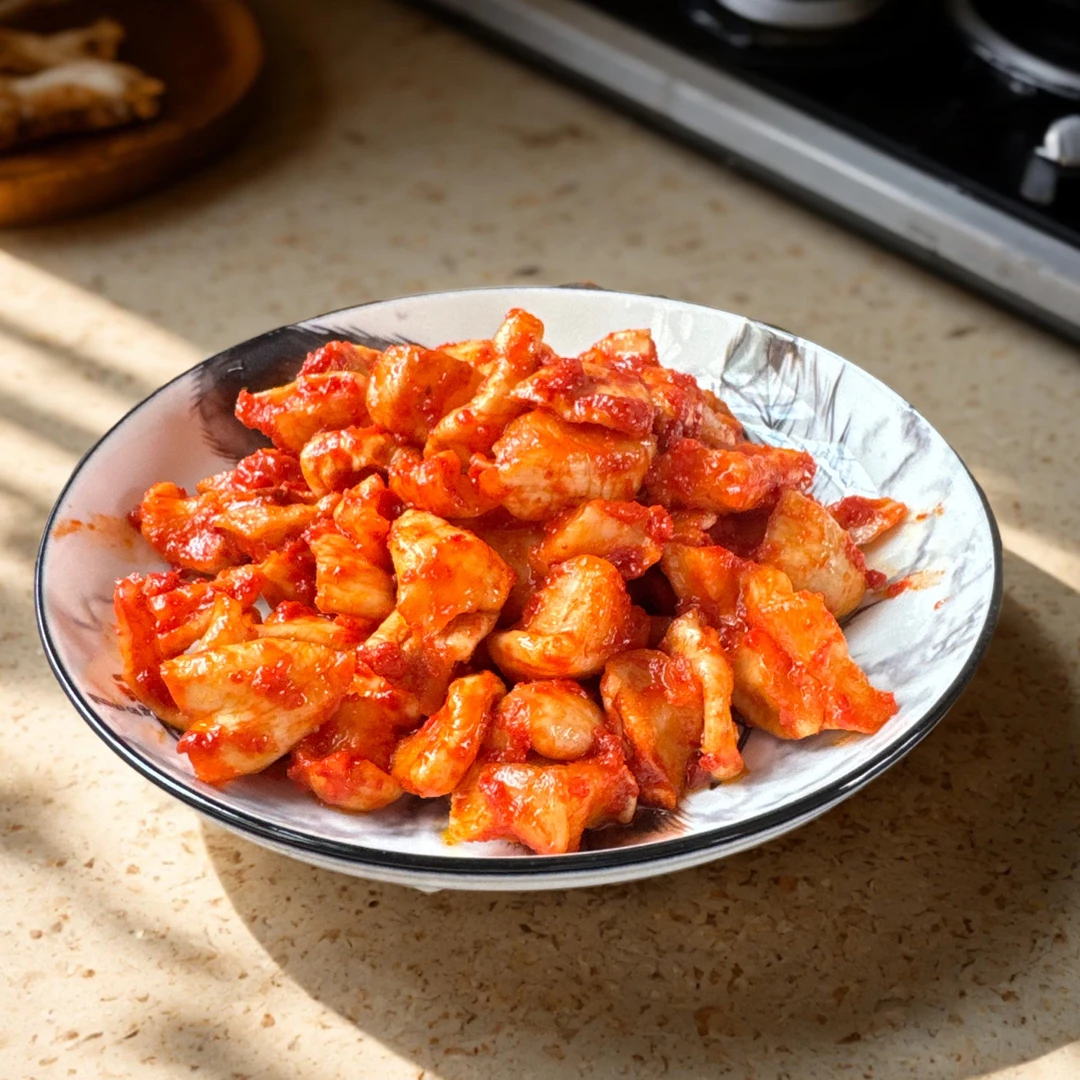 农家辣椒酱炝萝卜干，新鲜沙地萝卜腌制，香脆爽口，下饭菜，包邮