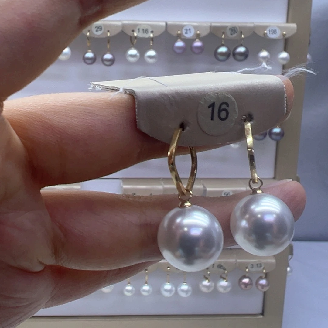 18K金镶嵌淡水珍珠耳饰