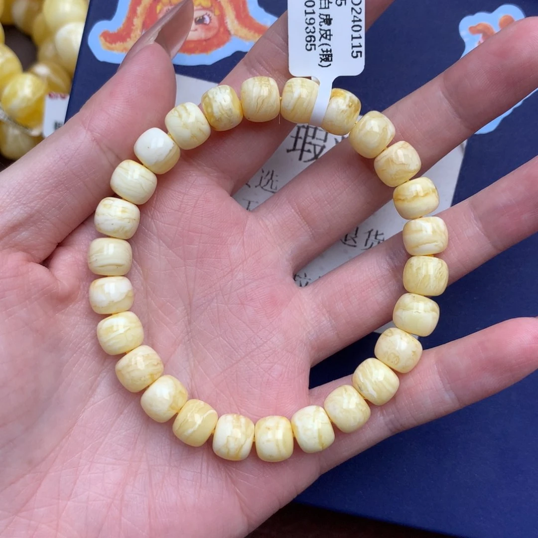 琥珀未镶嵌珠宝奇石1