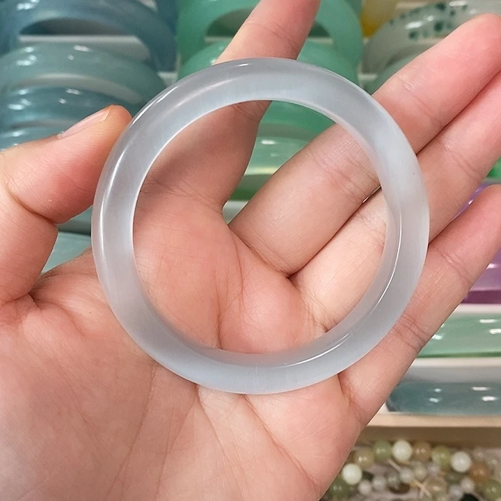 石英质玉未镶嵌手镯