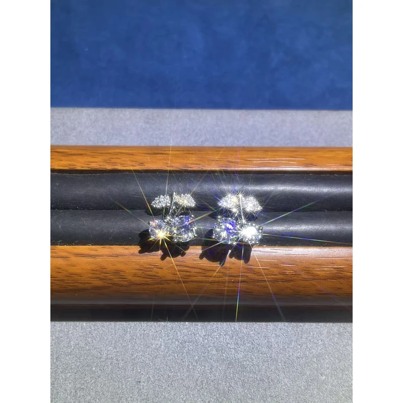 a8890白色樱桃耳钉多样性发货