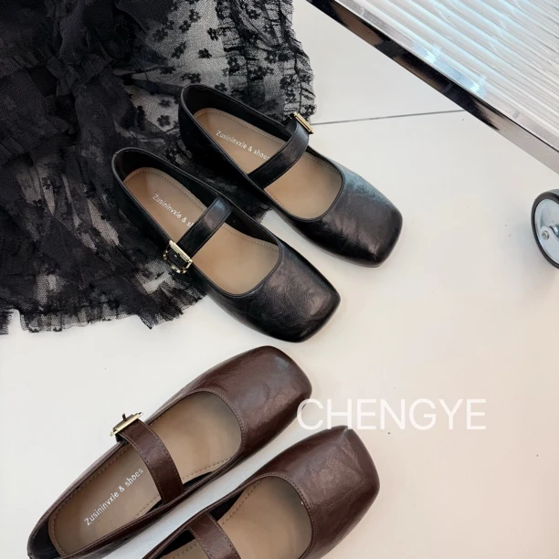 【CHENGYE】法式配裙子搭扣玛丽珍2025新款小香风仙女风皮面单鞋