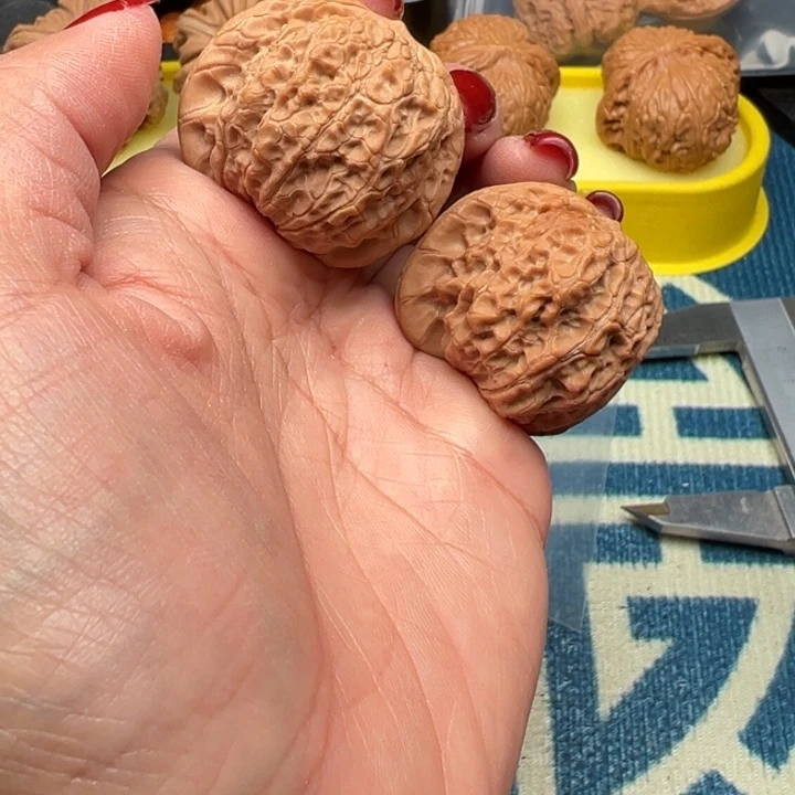 桃核吊坠文玩雪麒麟38