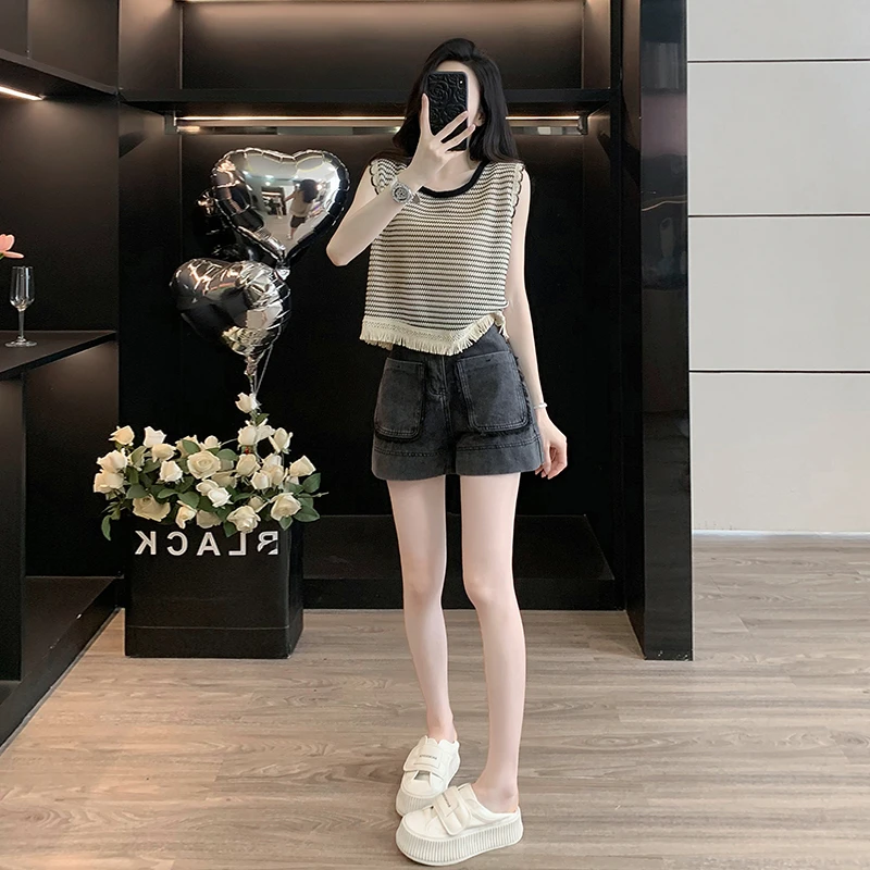 夏季套装女2025新款爆款洋气条纹镂空流苏针织背心上衣牛仔短裤潮