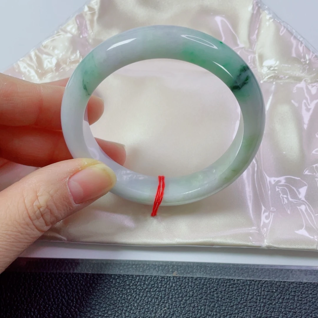 繁***点翡翠未镶嵌手镯天然